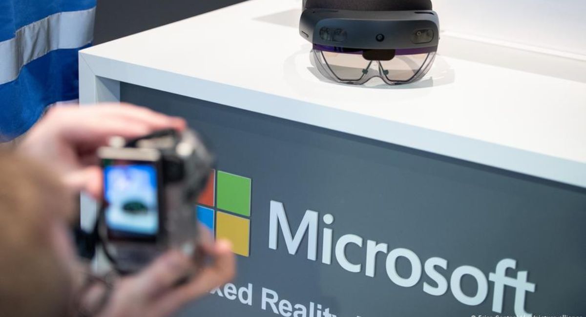  Consignment of Reality Headsets From Microsoft